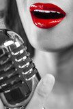 Close Up Woman Singing Mouth & Vintage Microphone  Ludzie Obraz