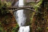 Waterfall in Oregon  Fototapety Wodospad Fototapeta