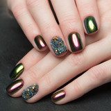 Beautifil Colorful manicure with rhinestone. Nail Design. Close-up. Obrazy do Salonu Kosmetycznego Obraz
