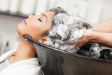 Hair Washing  Obrazy do Salonu Fryzjerskiego Obraz