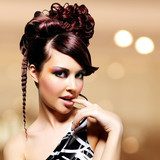 Face of beautiful woman with fashion hairstyle and glamour makeu  Obrazy do Salonu Fryzjerskiego Obraz