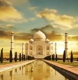 Tadż Mahal – indyjska świątynia miłości
 Obrazy do Salonu Obraz