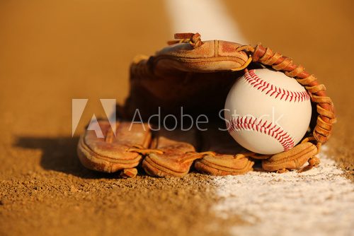 Baseball and Glove against the Fence  Sport Plakat