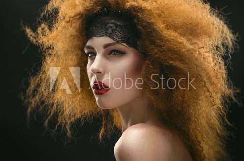 Studio portrait of passionate  redhaired woman  Ludzie Obraz