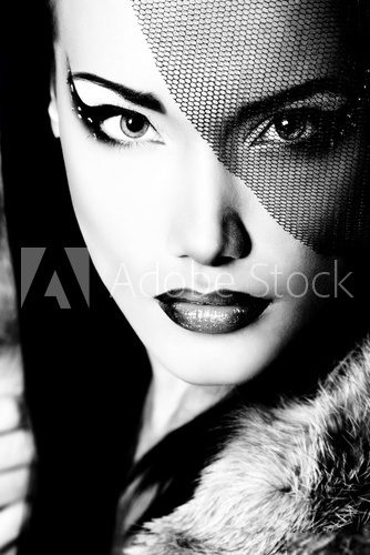 portrait of beautiful young woman, black and white retro styliza  Czarno Białe Obraz