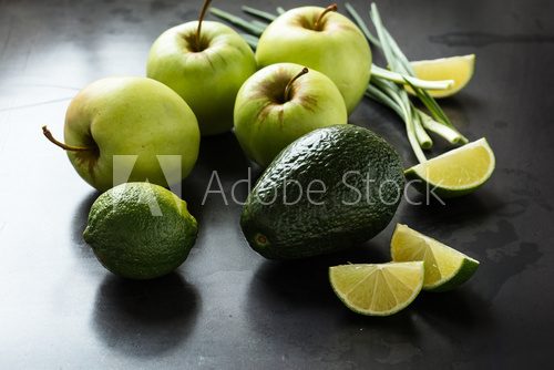 Organic Raw Green avocado, apples and limes  Owoce Obraz