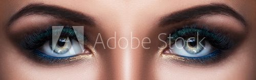 Female eyes with beautiful make-up Obrazy do Salonu Kosmetycznego Obraz