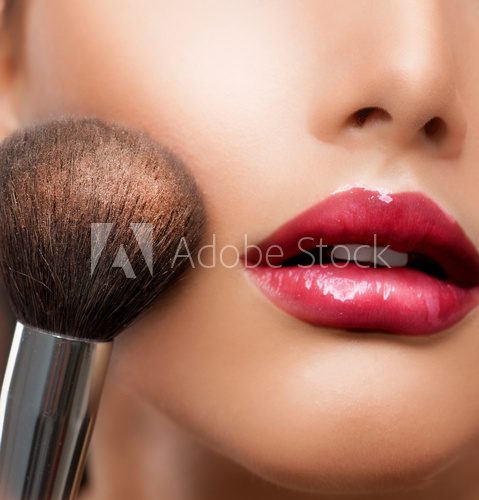 Make-up closeup. Cosmetic Powder Brush. Perfect Skin  Obrazy do Salonu Kosmetycznego Obraz