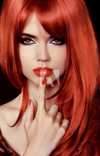 Red Hair. Beautiful Sexy Girl. Healthy Long Hair. Beauty Model W  Obrazy do Salonu Kosmetycznego Obraz
