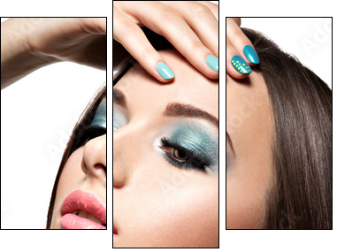 Beautiul fashion woman with turquoise make-up and nails - Obraz trzyczęściowy, Tryptyk