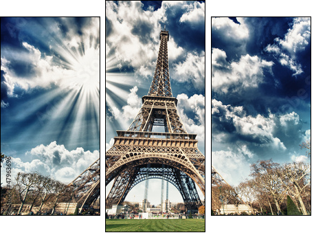 Wonderful view of Eiffel Tower in all its magnificence - Paris  - Obraz trzyczęściowy, Tryptyk