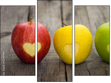 Apples with engraved hearts  - Obraz trzyczęściowy, Tryptyk
