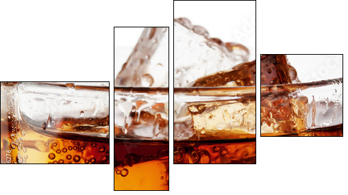 Fragment of glass cola with ice  - Obraz czteroczęściowy, Fortyk