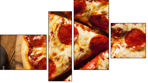 Hot Homemade Pepperoni Pizza  - Obraz czteroczęściowy, Fortyk