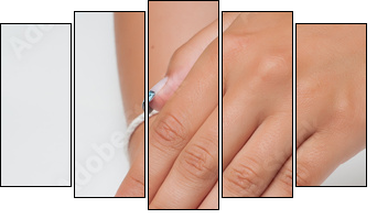 French manicure with zolubym cracelures, cracks on the long square nails  - Obraz pięcioczęściowy, Pentaptyk