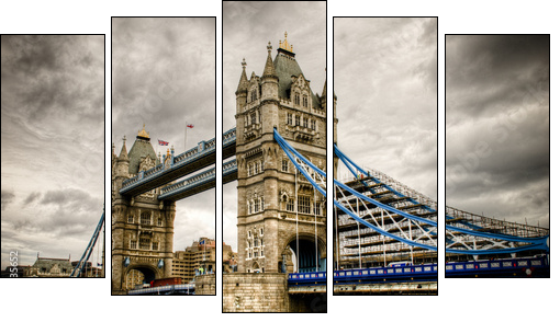 Londyn we mgle: malowniczy Most Tower
 - Obraz pięcioczęściowy, Pentaptyk
