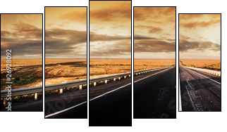 panorama drogi w zachmurzony dzień
 - Obraz pięcioczęściowy, Pentaptyk