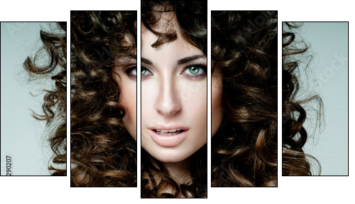 beautiful brunette with curly hair  - Obraz pięcioczęściowy, Pentaptyk
