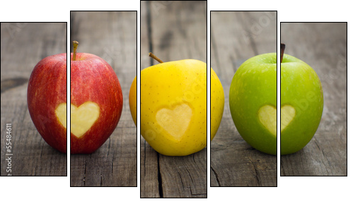 Apples with engraved hearts  - Obraz pięcioczęściowy, Pentaptyk