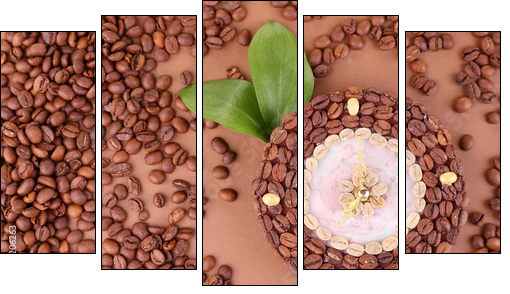 Beautiful clock of coffee beans, on brown background  - Obraz pięcioczęściowy, Pentaptyk