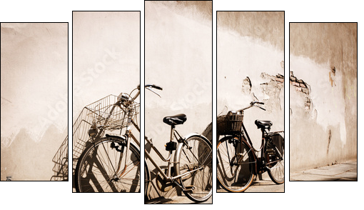 Parking rowerowy – sentymentalna sepia
 - Obraz pięcioczęściowy, Pentaptyk