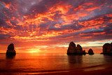 Atemberaubender Sonnenaufgang am Meer  Krajobraz Fototapeta