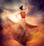 Dancing Fashion Woman wearing Blowing Long Chiffon Dress  Ludzie Obraz