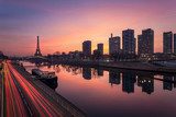 Paris sunrise / Paris lever de soleil  Fototapety Miasta Fototapeta