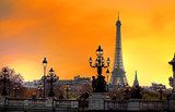 Tour Eiffel au crÃ©puscule  Fototapety Wieża Eiffla Fototapeta