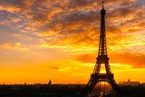 Tour Eiffel au crÃ©puscule  Fototapety Wieża Eiffla Fototapeta