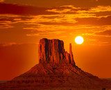 Monument Valley West Mitten at sunrise sky  Pejzaże Plakat