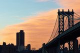 Manhattan Bridge and skyline silhouette  Fototapety Miasta Fototapeta