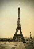 Eiffel Tower sepia vintage/retro style  Fototapety Wieża Eiffla Fototapeta