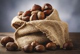 chestnuts in jute  Owoce Obraz