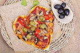 heart shaped pizza  Obrazy do Jadalni Obraz