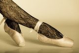 Female legs dancer in ballet shoes Fototapety do Szkoły Tańca Fototapeta