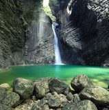 wilder Wasserfall in den slowenischen Alpen Fototapety Wodospad Fototapeta