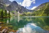 Beautiful scenery of Tatra mountains and lake in Poland  Pejzaże Plakat