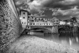 Ponte Vecchio over Arno River, Florence, Italy. Beautiful black  Fototapety Miasta Fototapeta