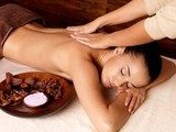 Woman having massage in the spa salon  Obrazy do Salonu SPA Obraz