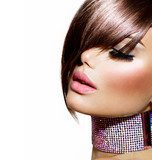 Hairstyle. Beauty Model Girl Portrait with Perfect Makeup  Obrazy do Salonu Fryzjerskiego Obraz