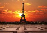 la tour Eiffel dal Trocadero all'alba  Fototapety Wieża Eiffla Fototapeta