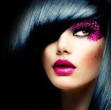 Fashion Brunette Model Portrait. Hairstyle  Obrazy do Salonu Kosmetycznego Obraz
