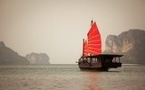 Azja: czerwony żagiel na morzu
 Pojazdy Obraz