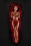 Piękno róż, delikatność kobiecości Plakaty do Sypialni Plakat