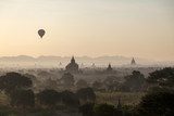 Burma.  Strona pełna historii. Krajobraz Fototapeta