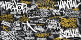 Czarno-białe graffiti z napisami i akcentami w złocie Fototapety Graffiti Fototapeta