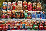 Kolorowe matrioszki w tradycyjnych strojach Folklor Fototapeta
