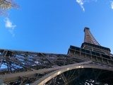Pilier de la Tour Eiffel, contre plongÃ©e Fototapety Wieża Eiffla Fototapeta