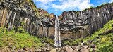 Wodospad Svartifoss wśród bazaltowych kolumn Islandii Fototapety Wodospad Fototapeta